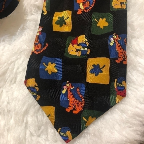 Disney Pooh Vintage 100%Silk Men’s Tie - Picture 1 of 5